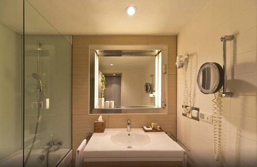 Tiergarten Hotel | Sheraton Berlin Grand Hotel Esplanade