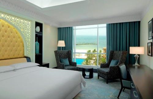 Beach & Coast Resort | Sheraton Sharjah Beach Resort and Spa