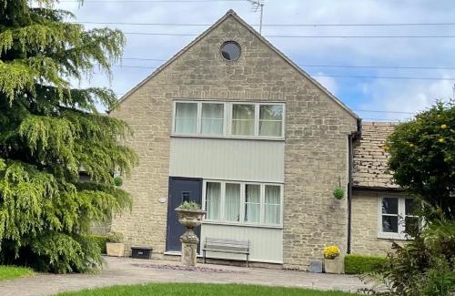 Coberley House | Sherbourne Cottage, Seven Springs Cottages