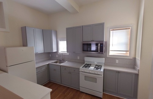 Albany Apartment | Sheridan Hollow, Heart of Albany! Easy access to many nearby Colleges