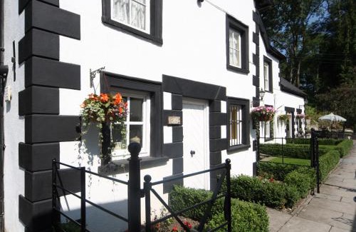 Llangadog House | Sherrifs Lodge - Hw7730