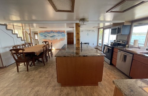 Potlatch House | Sherry's Hood Canal House