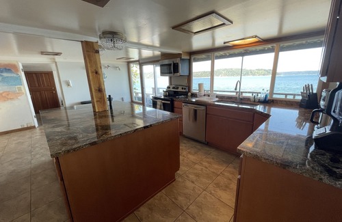 Potlatch House | Sherry's Hood Canal House