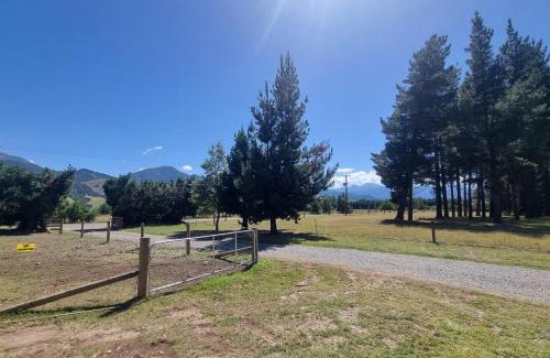 Hanmer Springs House | Sherwood Ranch Cottages - 405 Woodbank Road