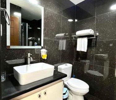 Malabanias Apartment | Sheryll Escapes - 314 La Grande Studio, Comfy studio with hotel amenities!