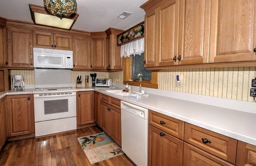 Waynesville House | Shiloh- Split Level Ranch home w/Amazing Views