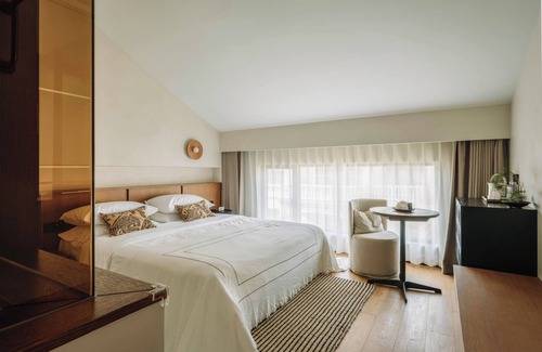 Gu Su District Hotel | Shine on