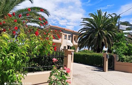 Skala Kallonis Apartment | Shine Studios