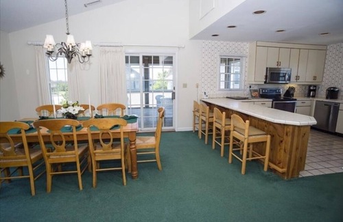 Duck House | Ships Watch Resort Get-a-way at the Chapman