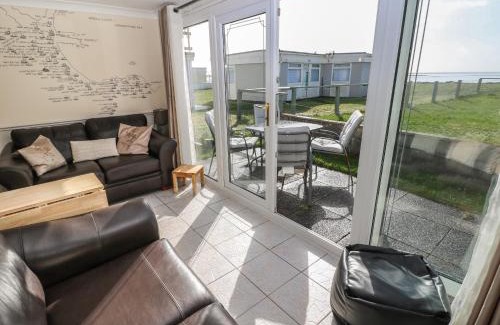 Kidwelly House | Shipwreck Chalet