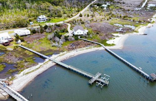 Sealevel House | Shipwrecked Shack Waterfront House Boat on Land