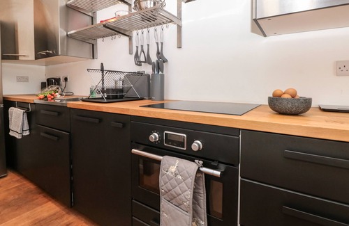 Brixham Cottage | SHIPWRIGHTS, romantic, with a garden in Galmpton, Torbay