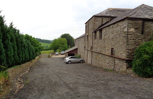 Liskeard Cottage | Shire Horse, 6 miles to Looe & dog friendly Seaton Beach, country retreat (1 BR)