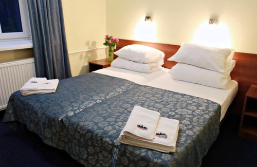 Razdolievskoe Hotel | Shishki na Lampushke - Casa de Campo