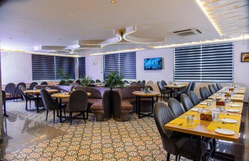 Gwalior Hotel | Shivhari Hotel & Resort