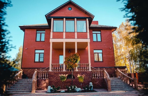 Ilyinskoye Hotel | Shmel House