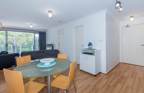 Nelson Bay Apartment | Shoal Bay Beach Apartments, 18/2 Shoal Bay Road - fantastic air conditioned unit with a pool & lift