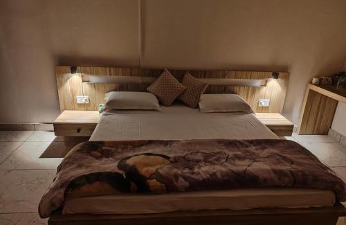 Faizabad Other | Shobhayan inn, airport railway station pickup free
