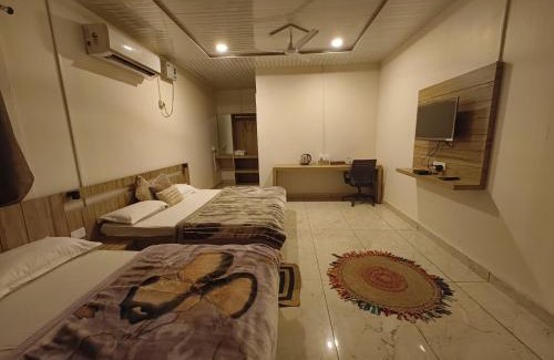 Faizabad Other | Shobhayan inn, airport railway station pickup free