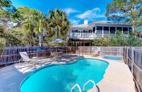 Plantation House | Shooting Star