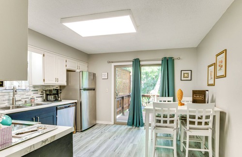 Overland Park House | Shop, Dine & Unwind: Walkable Overland Park Home