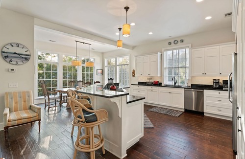 East Beach House | Shore am Happy located at the 8th Street Beach Entrance, sleeps 12 w/large Pool