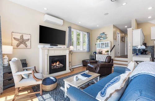 Wells House | "Shore To Please" Wells, Maine. All the comforts of home. 3 bed, 3 bath, ac +