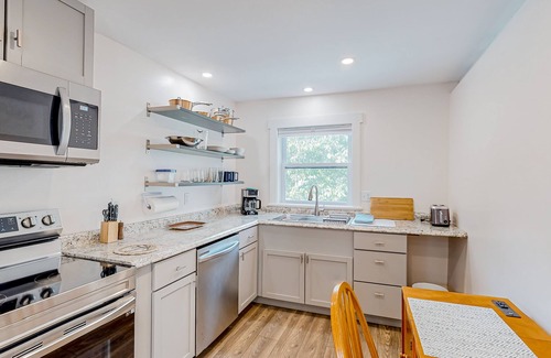 Kennebunk Condo | Shorelands 44-1 | Relaxing Studio, Playground, Outdoor Games