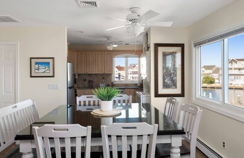 Seaside Heights Villa | Shorley Perfect 40'feet private Waterfront XL 2ndFL Jacuzzi Dock Beach Arcade