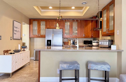 Bonita House | Short Drive to Downtown Los Angeles, Disneyland, and Southern California Beaches