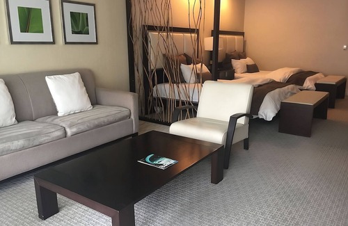Ludlam Hotel | Short Drive to Miami Int'l Airport! Convenient Accommodation, Balcony + Kitchen