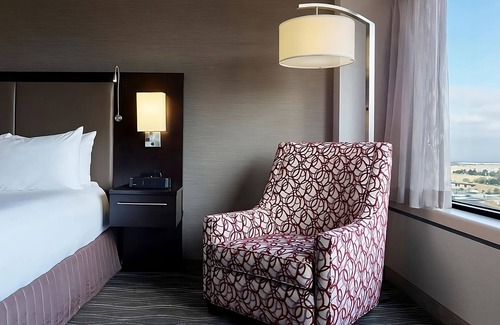 Milpitas Hotel | Short Drive to Nearest Local Vineyard ! 3 Family-friendly Units! Fitness Center!