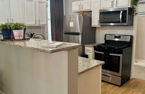 Victorian Village House | Short North - Free Parking - Prime Location