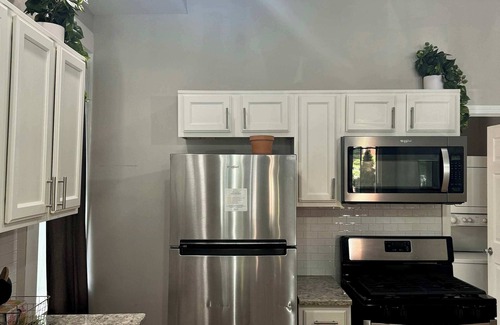 Victorian Village House | Short North - Free Parking - Prime Location