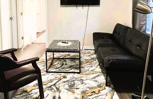 Central Oklahoma City Apartment | Short Travel Stay near Zoo Amtheater