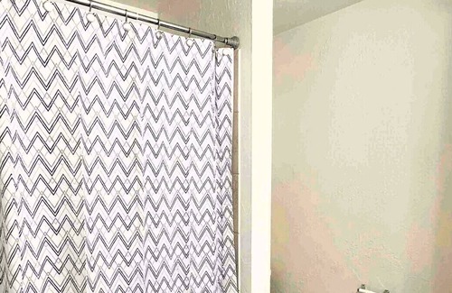 Central Oklahoma City Apartment | Short Travel Stay near Zoo Amtheater