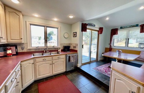 York Beach House | Short walk to beach! Classic New England Home Sleeps 15.