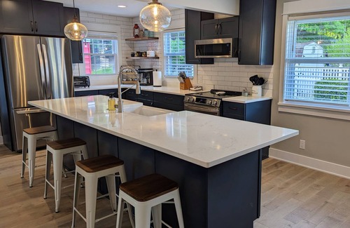 Beachwood-Bluffton House | Short walk to Pere Marquette Beach!🩴⛱️