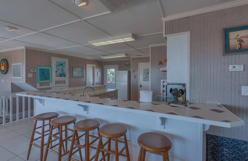 East End House | Short walk to beach with PRIVATE POOL!