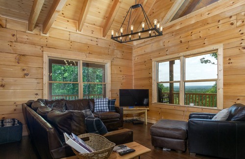 Morganton Cabin | Shortoff Mountain Retreat | Secluded Cabin with Access to Outdoor Activities