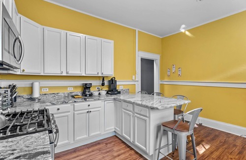 Wilmington Historic District House | Showstopper 3 BD heart of downtown historic district. No cleaning fee!