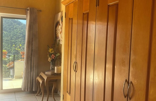 South Shore Hotel Area Condo | Showstopper 3-bedroom condo with AC & WiFi with phenomenal Mismaloya Bay views