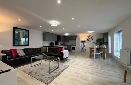 Shrewsbury House | Shrewsbury House, 3 En-Suites