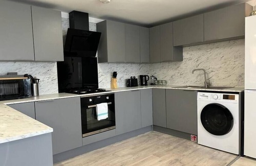 Shrewsbury House | Shrewsbury House, 3 En-Suites