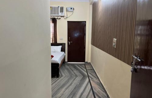 Mat House | Shri Banke Bihari