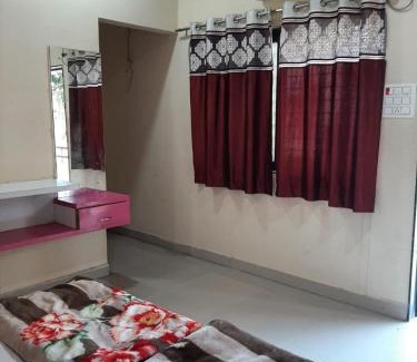 Hingoli Hotel | Shri Krupa Bhakta Niwas & Lodging