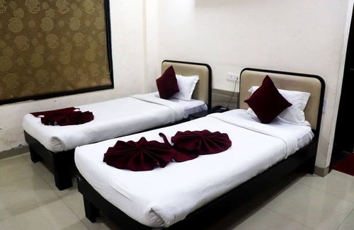 Rau Hotel | SHRI RAM KRISHNA BAGH HOTEL