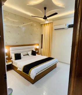 Vrindavan House | shri raman niwas near bankey bihari