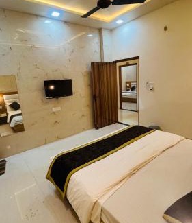 Vrindavan House | shri raman niwas near bankey bihari