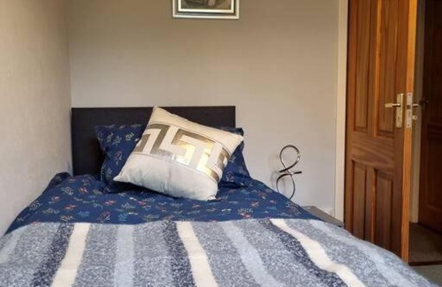 Melrose House | Shunters Cottage